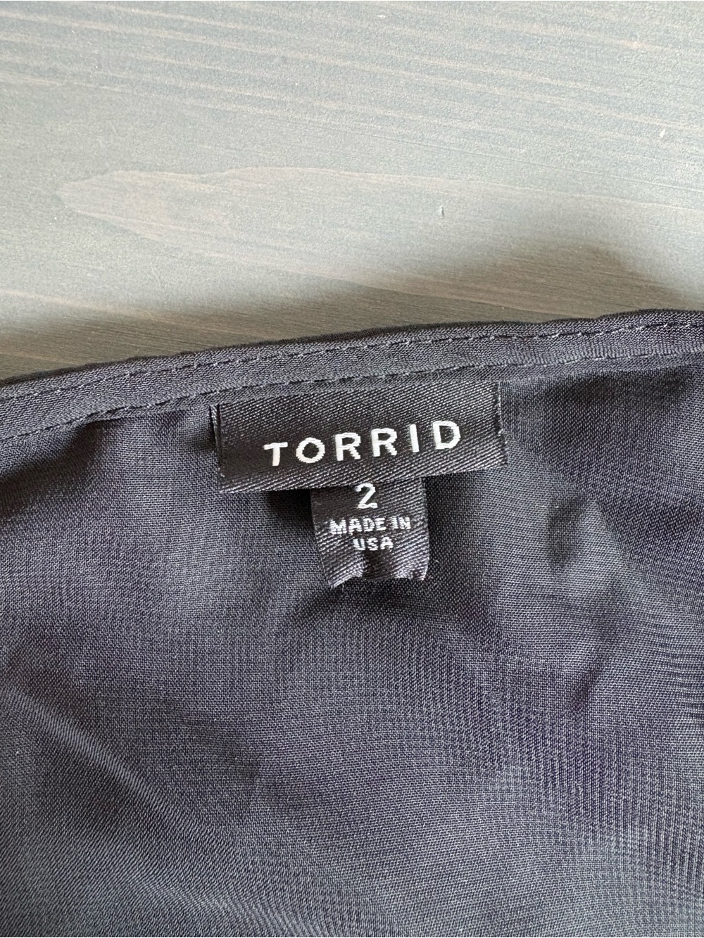 Torrid - Geometric Sheer Waterfall Top - Picture 4 of 4